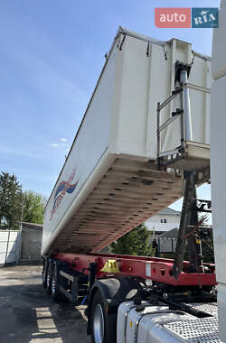 Самосвал полуприцеп Schmitz Cargobull Gotha 2012 в 