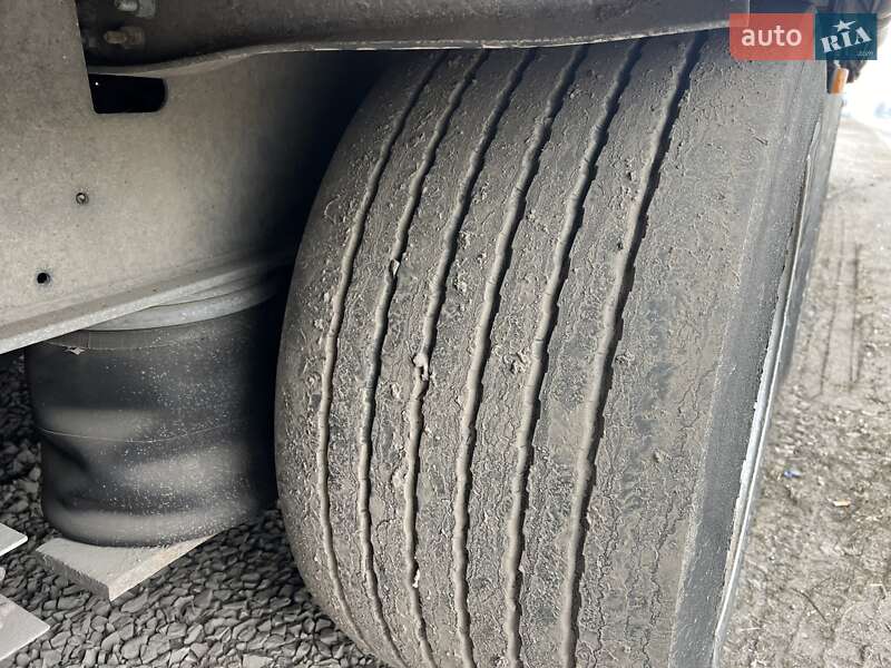 Тентованный борт (штора) - полуприцеп Schmitz Cargobull Mega 2006 в Хусте