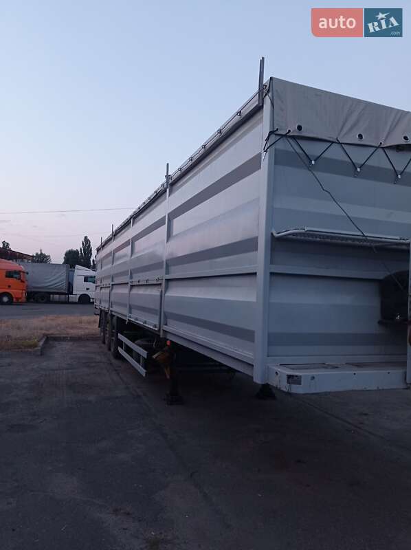 Бортовой полуприцеп Schmitz Cargobull S01 2000 в Черкассах