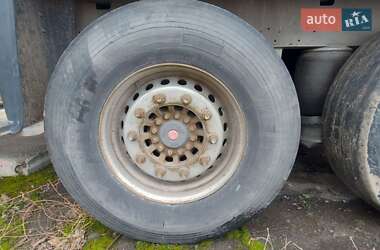 Борт Schmitz Cargobull S01 2003 в Львові