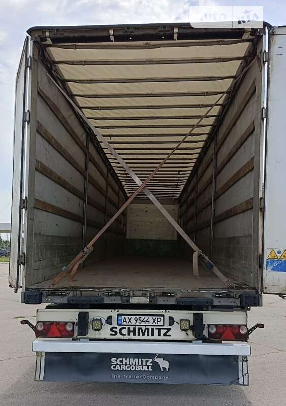 Бортовой полуприцеп Schmitz Cargobull S01 2008 в Харькове