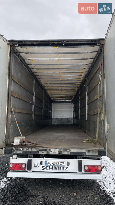 Бортовой полуприцеп Schmitz Cargobull S01 2008 в Луцке