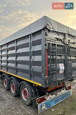 Самоскид напівпричіп Schmitz Cargobull S01 2004 в 