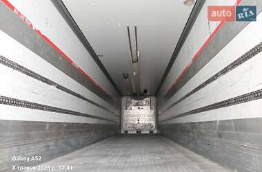 Рефрижератор полуприцеп Schmitz Cargobull S01 2000 в 