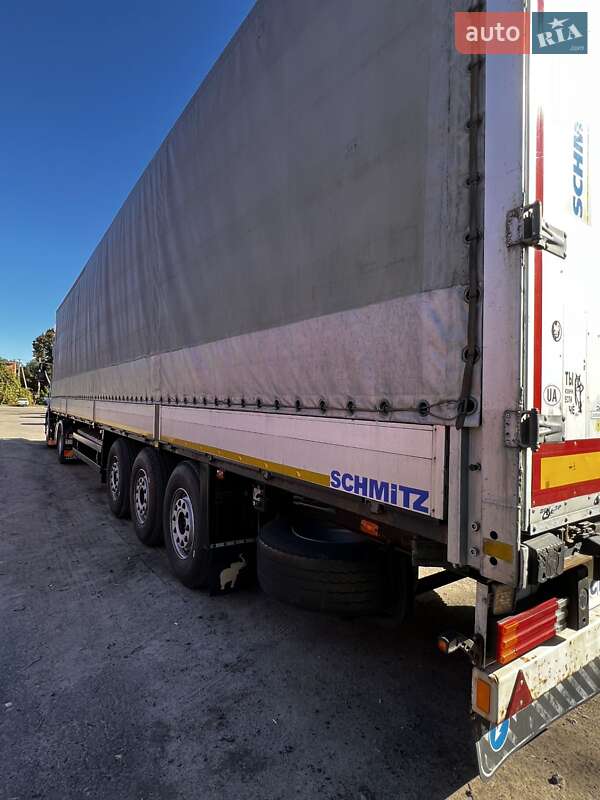 Бортовой полуприцеп Schmitz Cargobull S01 2001 в Мене