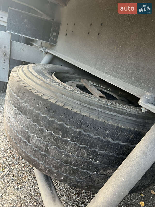 Тентований борт (штора) - напівпричіп Schmitz Cargobull S01 2011 в Зборові