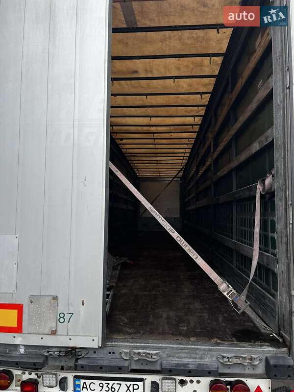 Платформа полуприцеп Schmitz Cargobull S01 2011 в Луцке