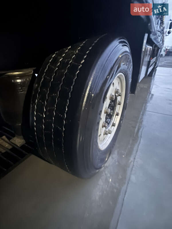 Тентований борт (штора) - напівпричіп Schmitz Cargobull S01 2011 в Рівному