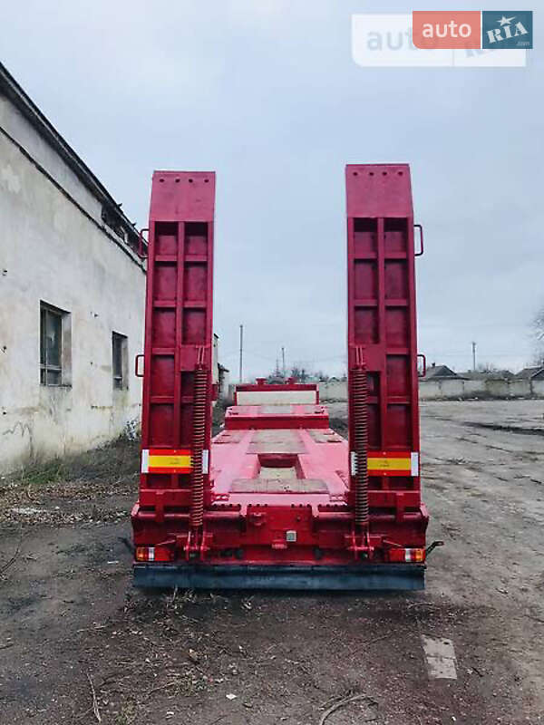 Низкорамная платформа Schmitz Cargobull SAF 2008 в Виннице