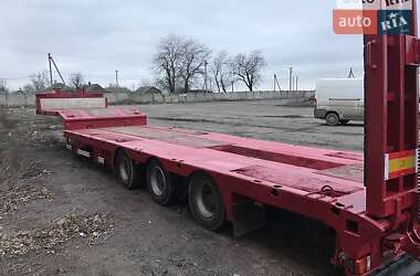 Низкорамная платформа Schmitz Cargobull SAF 2008 в 