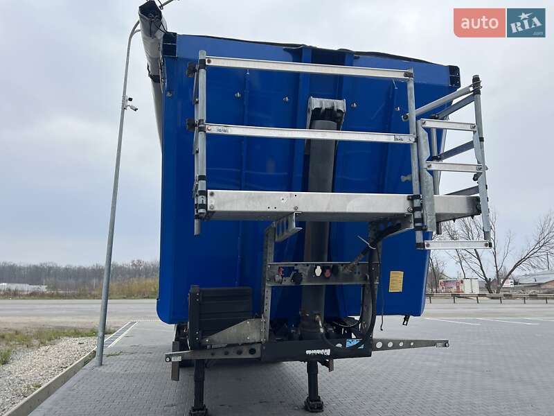 Самосвал полуприцеп Schmitz Cargobull SAF 2015 в Черновцах