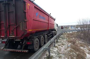Самоскид напівпричіп Schmitz Cargobull SAF 2013 в Миколаєві