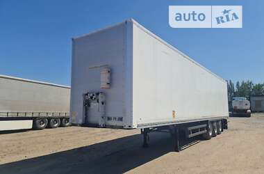Изотермическая будка Schmitz Cargobull SAF 2010 в 