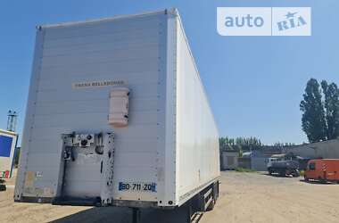 Изотермическая будка Schmitz Cargobull SAF 2010 в 