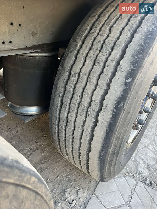 Бортовой полуприцеп Schmitz Cargobull SAF 2008 в Одессе