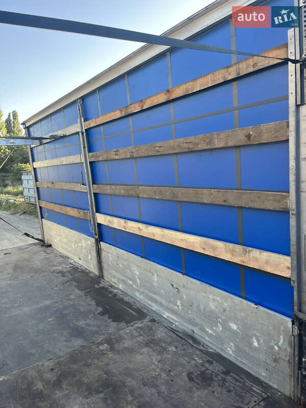 Бортовой полуприцеп Schmitz Cargobull SAF 2008 в Одессе