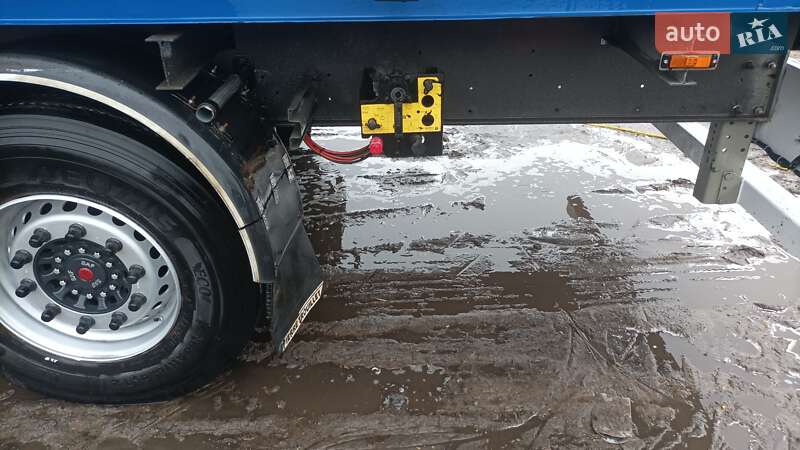 Контейнеровоз полуприцеп Schmitz Cargobull SAF 2004 в Борзне