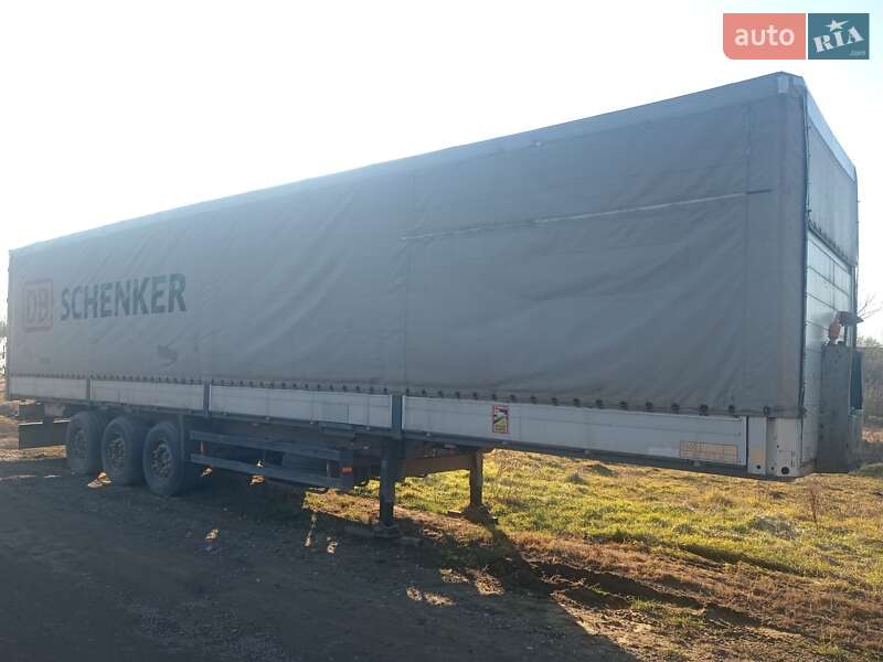 Бортовой полуприцеп Schmitz Cargobull SAF 2003 в Черновцах