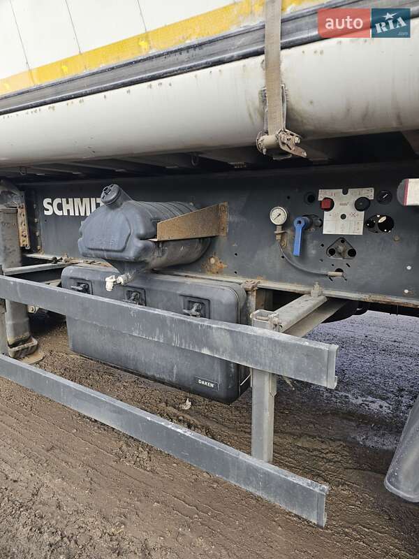Зерновоз - напівпричіп Schmitz Cargobull SAF 2013 в Тернополі