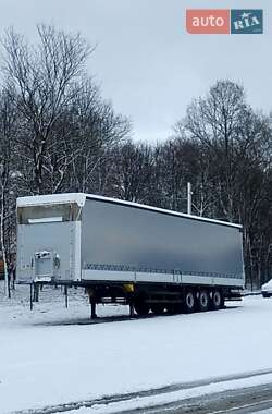 Тентованный борт (штора) - полуприцеп Schmitz Cargobull SAF 2013 в 