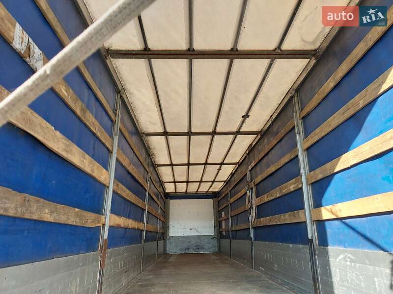 Тентований борт (штора) - напівпричіп Schmitz Cargobull SAF 2005 в Березані