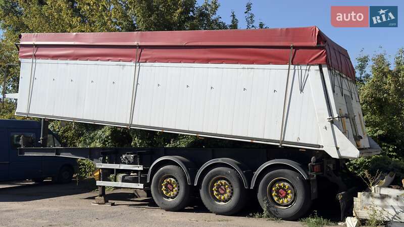 Зерновоз - полуприцеп Schmitz Cargobull SAF 2010 в Черкассах
