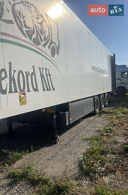 Рефрижератор полуприцеп Schmitz Cargobull SAF 2004 в Тернополе