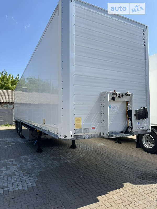 Фургон напівпричіп Schmitz Cargobull SCB S3B 2015 в Вінниці