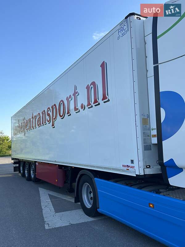 Рефрижератор напівпричіп Schmitz Cargobull SCB S3B 2017 в Бродах фото 13 Рефрижератор напівпричіп Schmitz Cargobull SCB S3B 2017 в Бродах