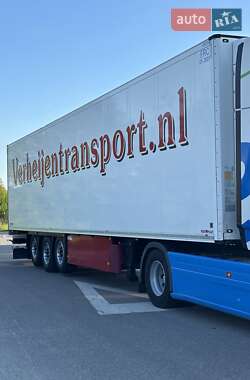 Рефрижератор полуприцеп Schmitz Cargobull SCB S3B 2017 в 