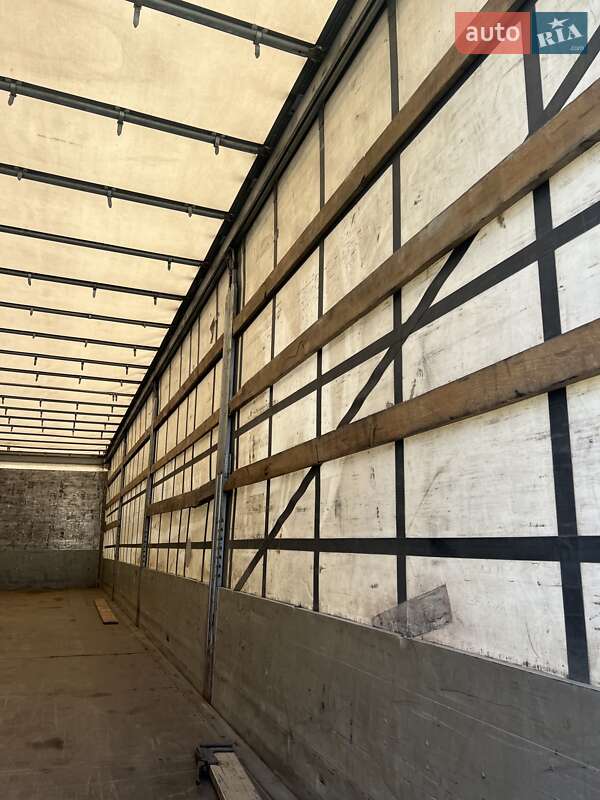 Тентованный борт (штора) - полуприцеп Schmitz Cargobull SCB S3B 2011 в Львове