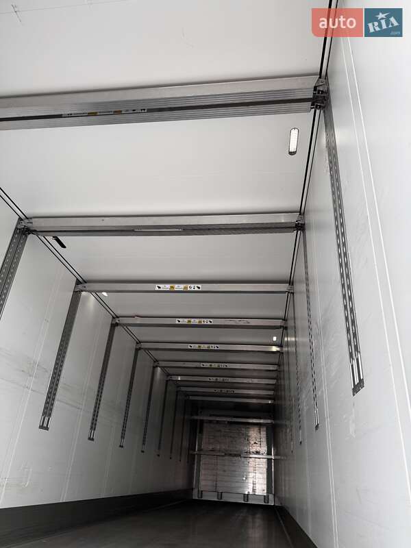 Рефрижератор полуприцеп Schmitz Cargobull SCB S3B 2018 в Ровно фото 30 Рефрижератор полуприцеп Schmitz Cargobull SCB S3B 2018 в Ровно