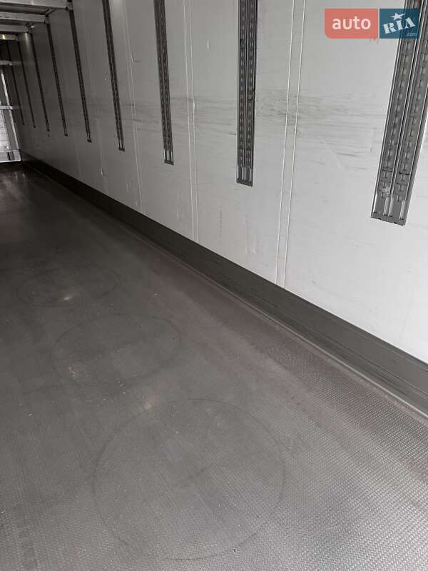 Рефрижератор полуприцеп Schmitz Cargobull SCB S3B 2018 в Ровно фото 31 Рефрижератор полуприцеп Schmitz Cargobull SCB S3B 2018 в Ровно