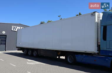 Рефрижератор полуприцеп Schmitz Cargobull SCB S3B 2015 в Луцке