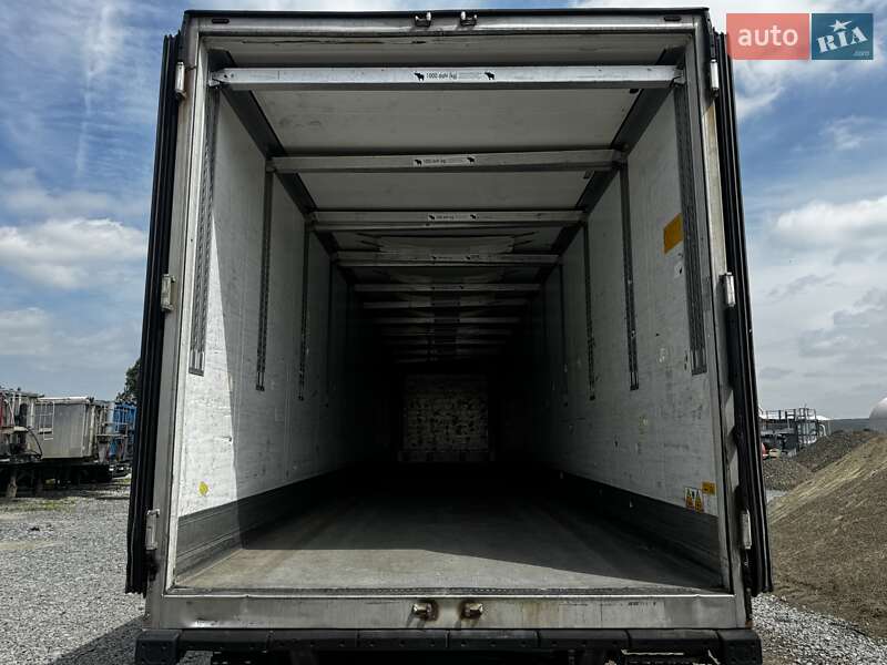 Рефрижератор напівпричіп Schmitz Cargobull SCB S3B 2013 в Заставній
