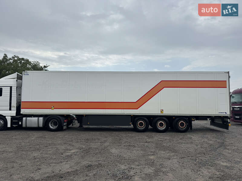 Рефрижератор напівпричіп Schmitz Cargobull SCB S3B 2013 в Львові
