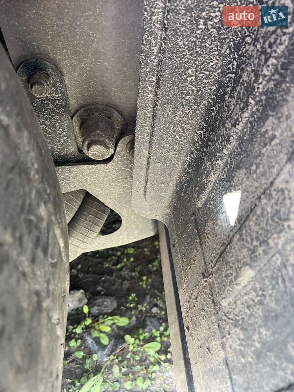 Тентованный борт (штора) - полуприцеп Schmitz Cargobull SCB S3B 2011 в Львове