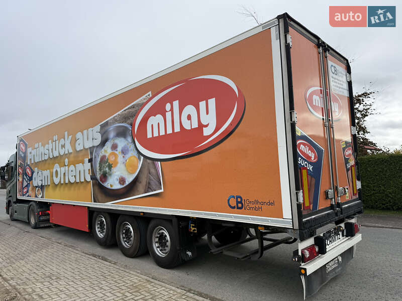 Рефрижератор Schmitz Cargobull SCB S3B 2017 в Черновцах