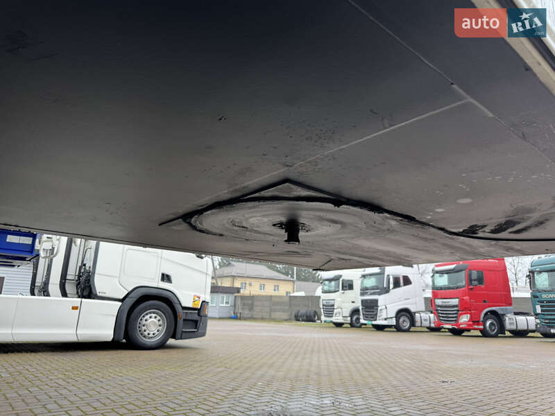 Рефрижератор полуприцеп Schmitz Cargobull SCB S3B 2015 в Виннице