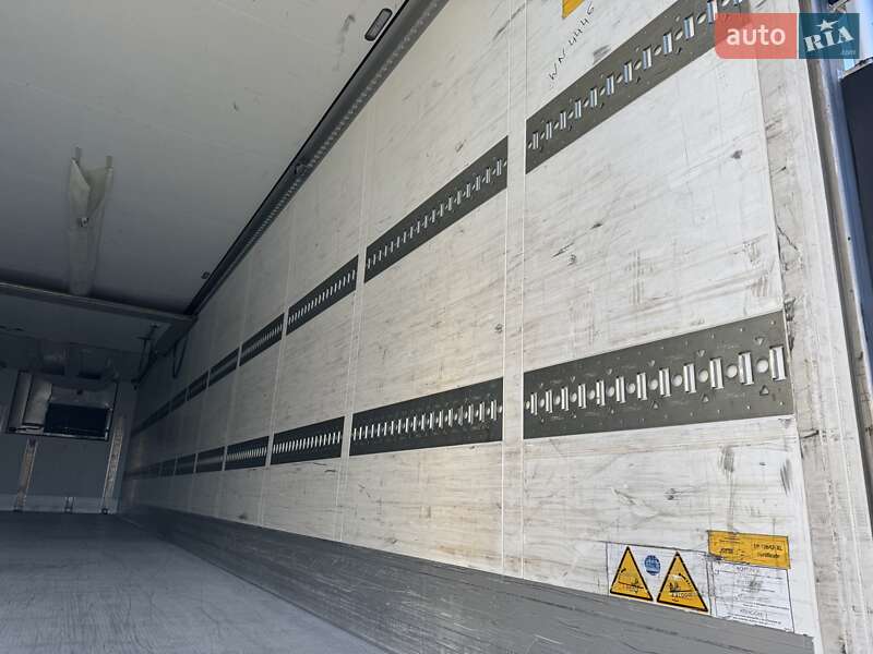 Рефрижератор полуприцеп Schmitz Cargobull SCB S3B 2014 в Виннице