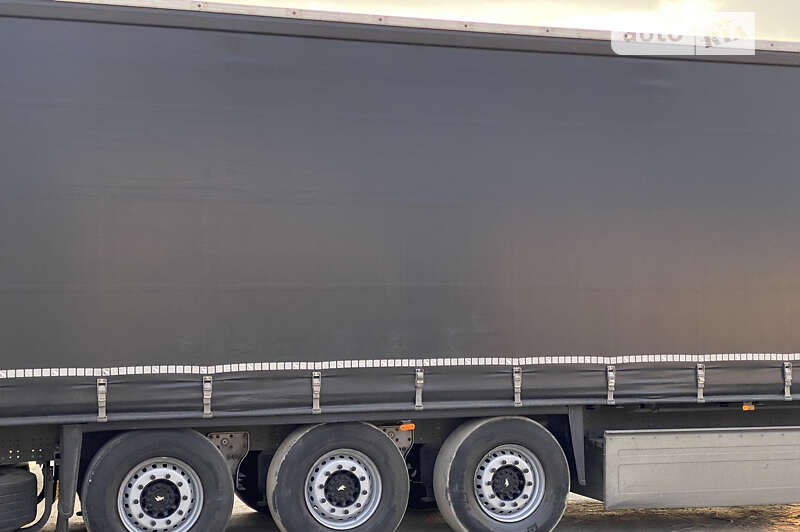 Платформа полуприцеп Schmitz Cargobull SCB S3T 2015 в Львове