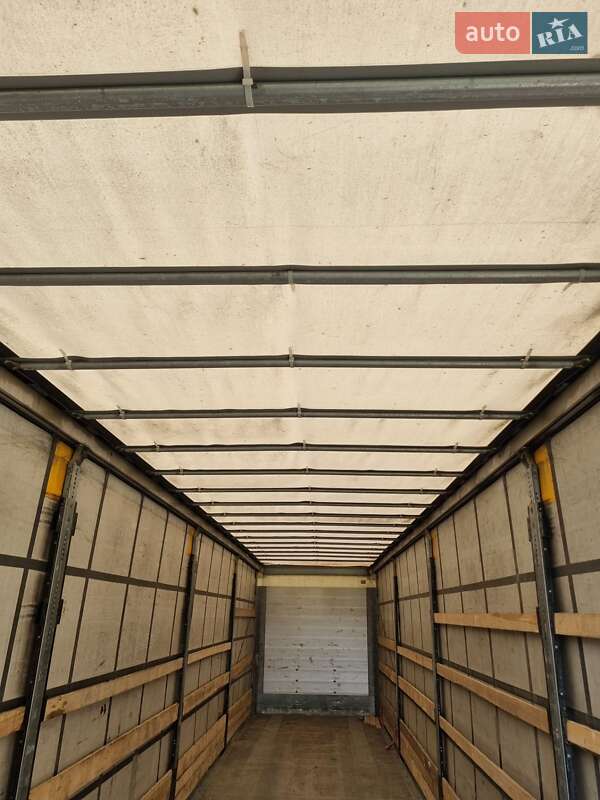 Тентований борт (штора) - напівпричіп Schmitz Cargobull SCB S3T 2013 в Сарнах