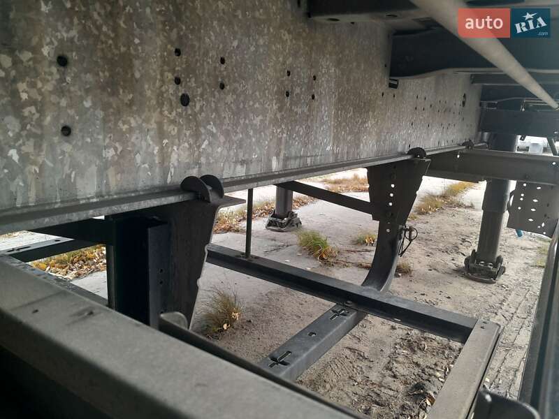 Тентованный борт (штора) - полуприцеп Schmitz Cargobull SCB S3T 2014 в Надворной