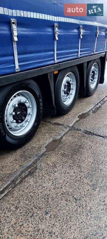 Тентований борт (штора) - напівпричіп Schmitz Cargobull SCB S3T 2012 в Надвірній