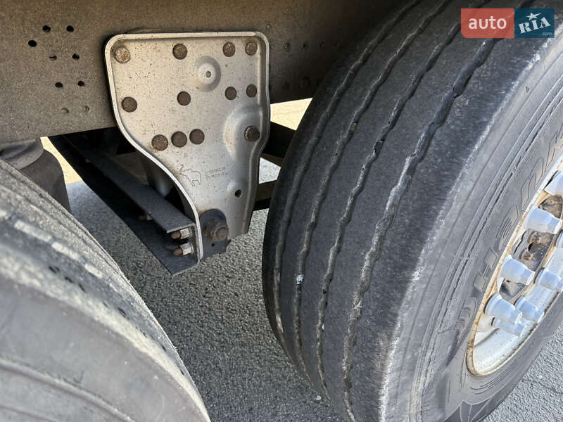 Тентований борт (штора) - напівпричіп Schmitz Cargobull SCB S3T 2016 в Луцьку