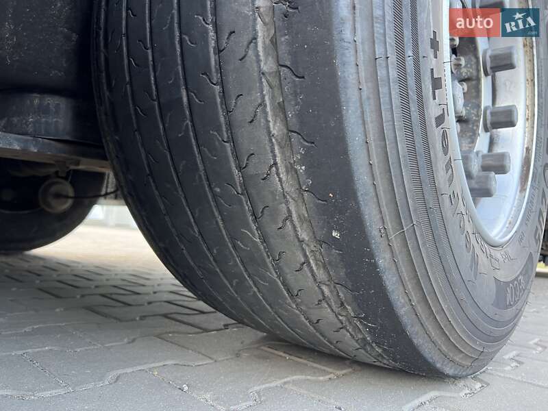 Тентований борт (штора) - напівпричіп Schmitz Cargobull SCB S3T 2017 в Луцьку