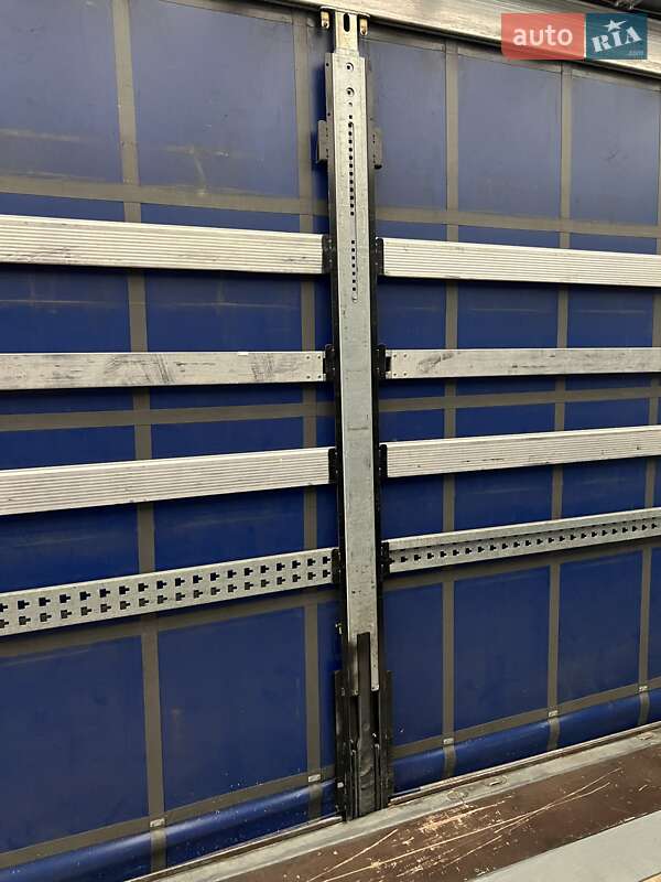 Тентований борт (штора) - напівпричіп Schmitz Cargobull SCB S3T 2017 в Луцьку