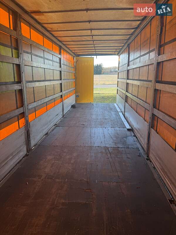 Тентованный борт (штора) - полуприцеп Schmitz Cargobull SCB S3T 2016 в Черновцах