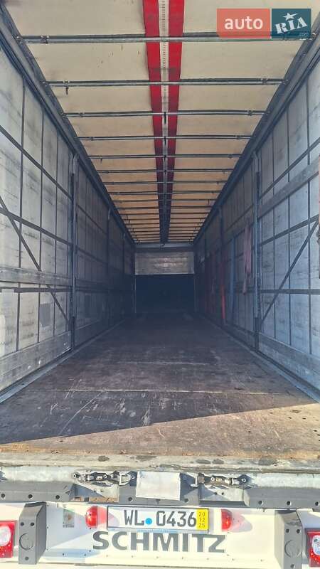 Тентований борт (штора) - напівпричіп Schmitz Cargobull SCB S3T 2014 в Калуші
