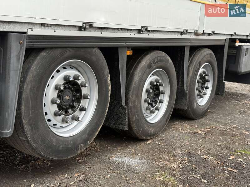 Тентованный борт (штора) - полуприцеп Schmitz Cargobull SCB S3T 2014 в Виннице
